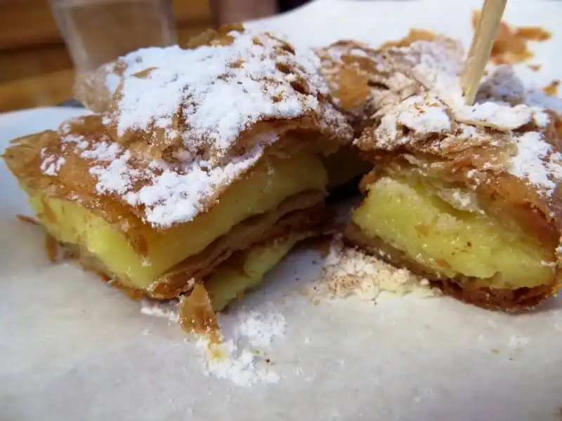 Mê mẩn ẩm thực đường phố Hy Lạp 10 Wanderlust_Me-man-am-thuc-duong-pho-Hy-Lap-6