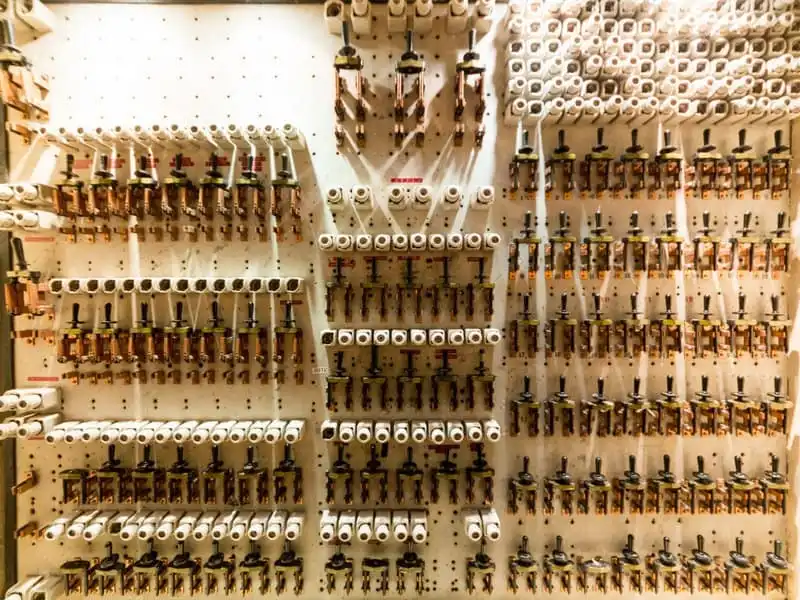 Wanderlust_Nha-hat-100-tuoi-Argentina-bien-thanh-hieu-sach-3