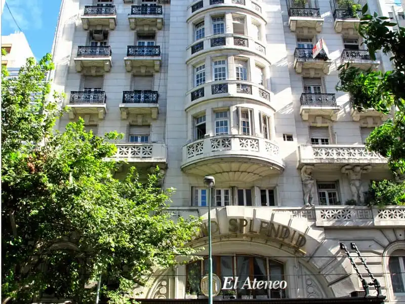 Wanderlust_Nha-hat-100-tuoi-Argentina-bien-thanh-hieu-sach-4