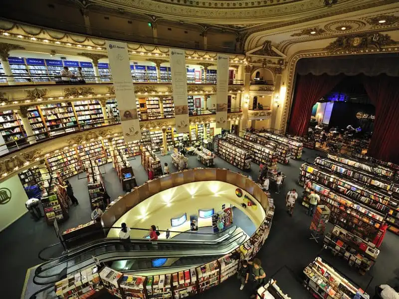 Wanderlust_Nha-hat-100-tuoi-Argentina-bien-thanh-hieu-sach-5