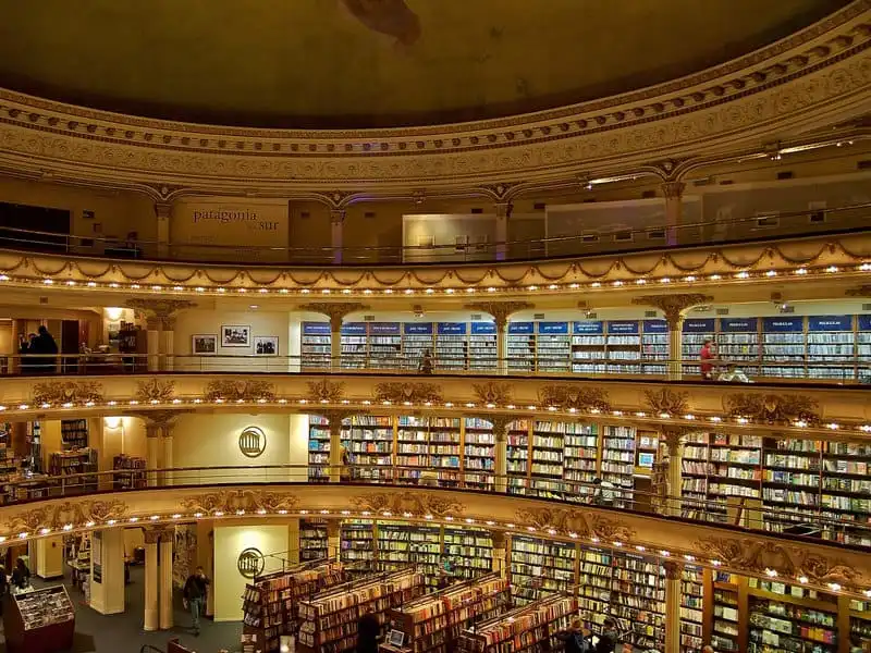 Wanderlust_Nha-hat-100-tuoi-Argentina-bien-thanh-hieu-sach-6