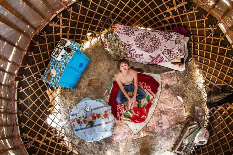 Ghé thăm phòng ngủ của giới trẻ trên khắp thế giới 24 wanderlust-tip-ghe-tham-phong-ngu-cua-gioi-tre-tren-khap-the-gioi-20