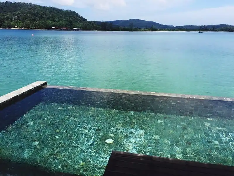 wanderlust-tip-kham-pha-thien-duong-bien-campuchia-cung-co-nang-tiep-vien-hang-khong-xinh-dep-21