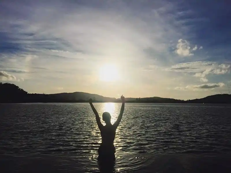 wanderlust-tip-kham-pha-thien-duong-bien-campuchia-cung-co-nang-tiep-vien-hang-khong-xinh-dep-25