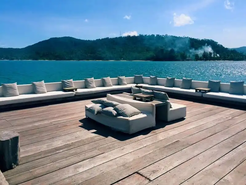 wanderlust-tip-kham-pha-thien-duong-bien-campuchia-cung-co-nang-tiep-vien-hang-khong-xinh-dep-9