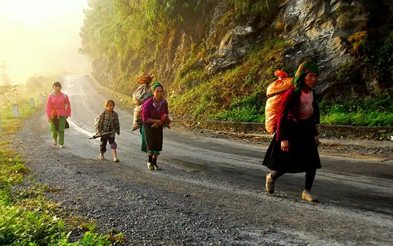 wanderlust-tips-can-canh-thi-tran-dong-van-vao-mua-dep-nhat-7