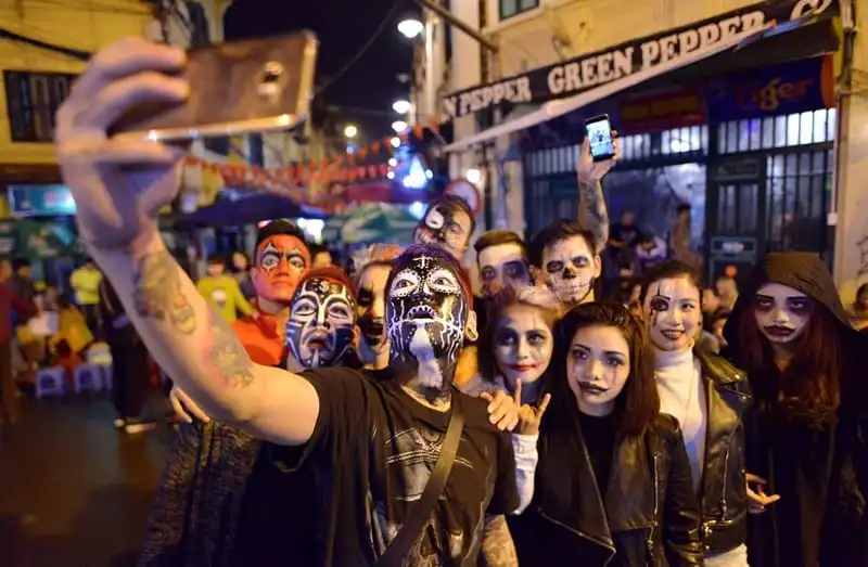 wanderlust-tips-con-pho-kinh-di-o-ha-noi-dem-hoi-halloween-1