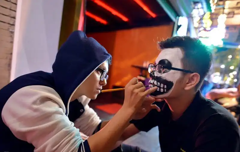 wanderlust-tips-con-pho-kinh-di-o-ha-noi-dem-hoi-halloween-3