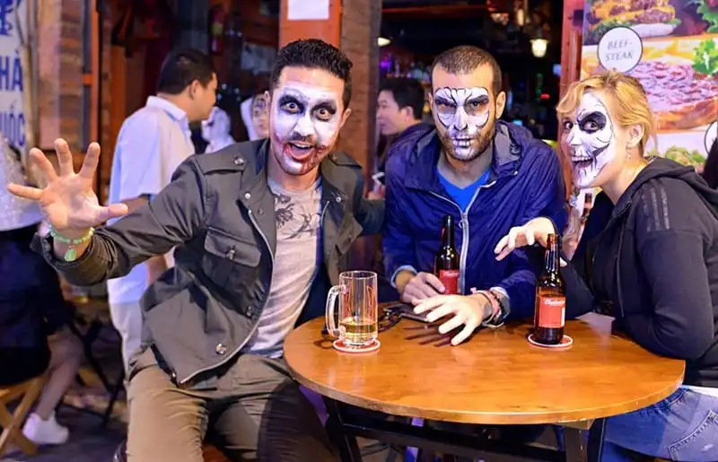 wanderlust-tips-con-pho-kinh-di-o-ha-noi-dem-hoi-halloween-6