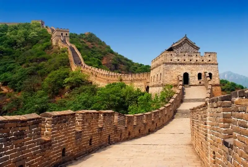 Kế hoạch xây nhà ga xe lửa sâu và lớn nhất thế giới dưới Vạn Lý Trường Thành 5 wanderlust-tips-ke-hoach-xay-nha-ga-xe-lua-sau-va-lon-nhat-the-gioi-duoi-van-ly-truong-thanh-1