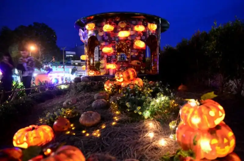 wanderlust-tips-khu-vuon-hang-tram-qua-bi-ngo-o-sai-gon-chao-don-le-hoi-halloween-10