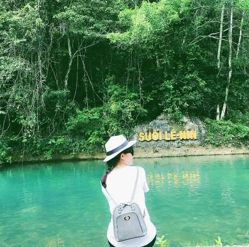 wanderlust-tips-ngo-ngang-tieu-cuu-trai-cau-ngay-tai-viet-nam-10