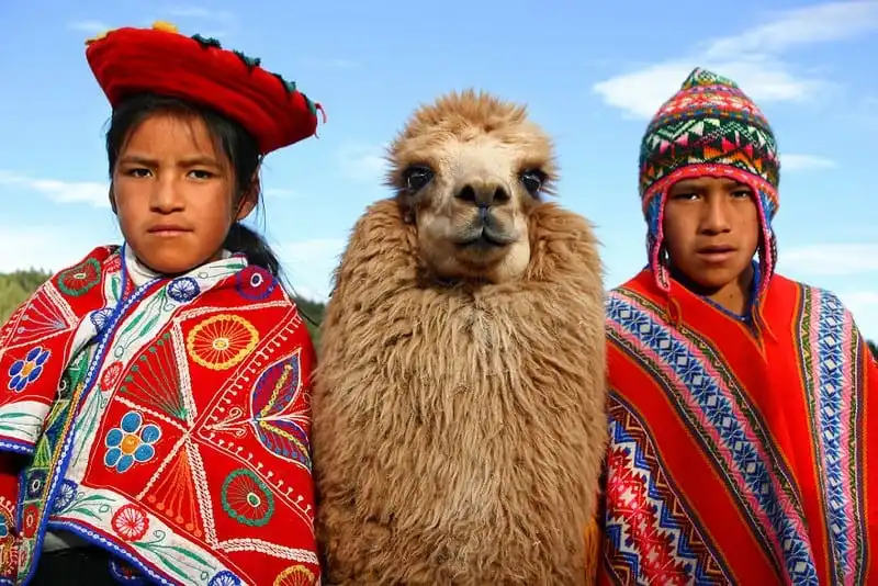 wanderlust-tips-nhiep-anh-gia-danh-10-nam-de-chup-anh-ve-chan-dung-nguoi-dan-khap-the-gioi-1