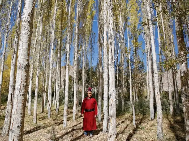 wanderlust-tips-van-hoa-phat-giao-dan-bien-mat-o-day-himalaya-15