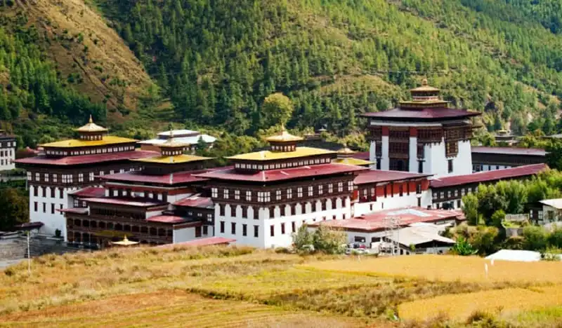 wanderlust_tips_Miharu-Garden-vuon-Nhat-Ban-trong-long-Bhutan-2