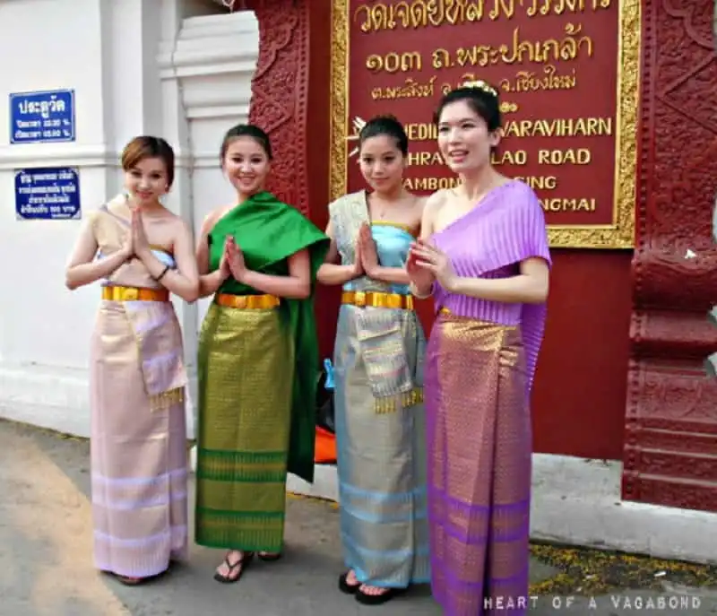 wanderlust_tips_cach_chao_hoi_khac_nhau_tren_the_gioi_4