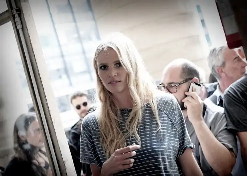 Bí kíp di chuyển nhiều bằng máy bay mà luôn xinh đẹp của sao thế giới 16 wanderlust_tips_hoc-cach-du-lich-nhu-sao-12