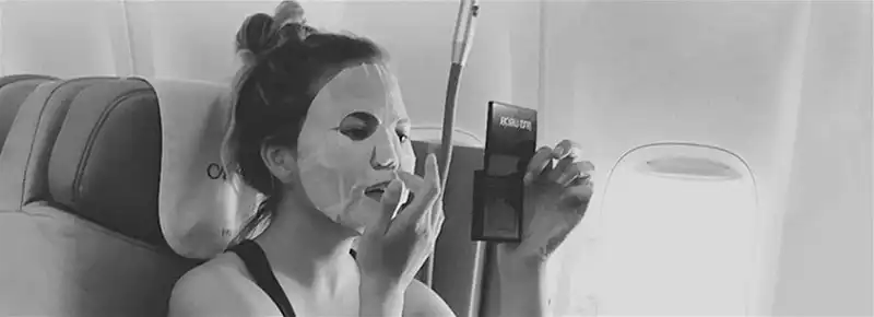 Bí kíp di chuyển nhiều bằng máy bay mà luôn xinh đẹp của sao thế giới 8 wanderlust_tips_hoc-cach-du-lich-nhu-sao-4