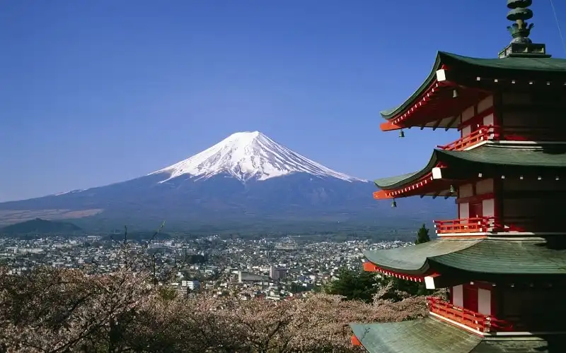 Hành xử đúng mực khi du lịch nước ngoài 11 wanderlust_tips_lam_gi_cho_dung_khi_du_lich_nuoc_ngoai_7