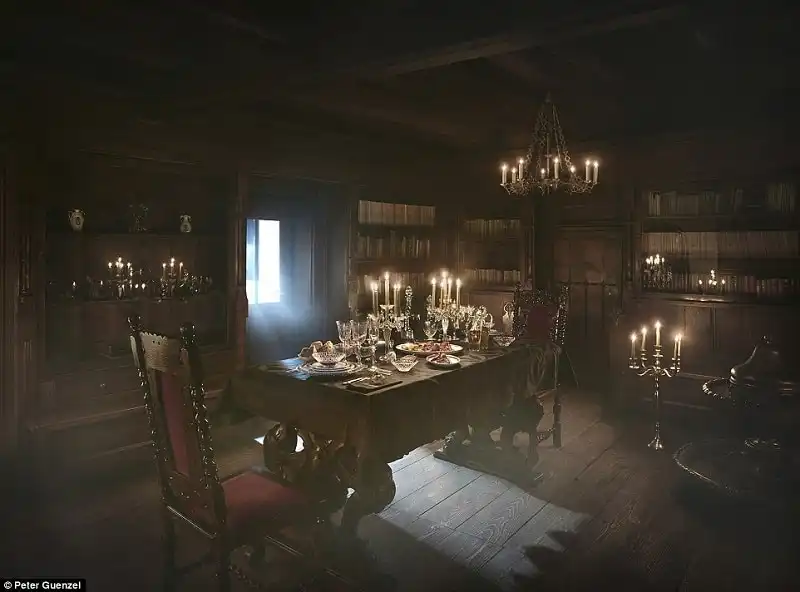 wanderlust_tips_lau_dai_dracula_mo_cua_don_khach_4