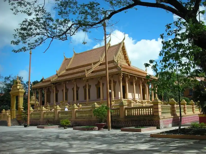 wanderlust_tips_le-hoi-ok-3