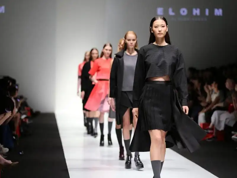 Tưng bừng mùa lễ hội tháng 10 tại Singapore 9 Fashion futures Elohim by Sabrina Goh Fall Winter 2015