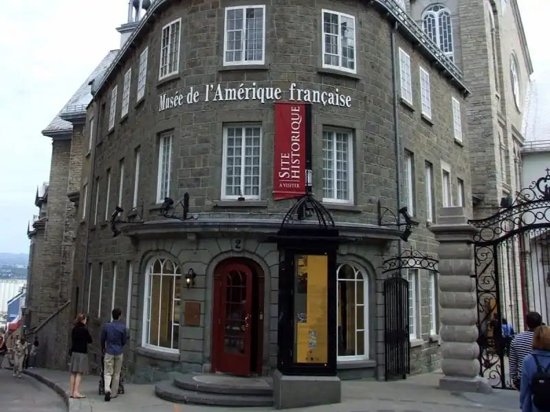 wanderlust_tips_quebec_thanh_pho_van_hoa_nam_2016_13