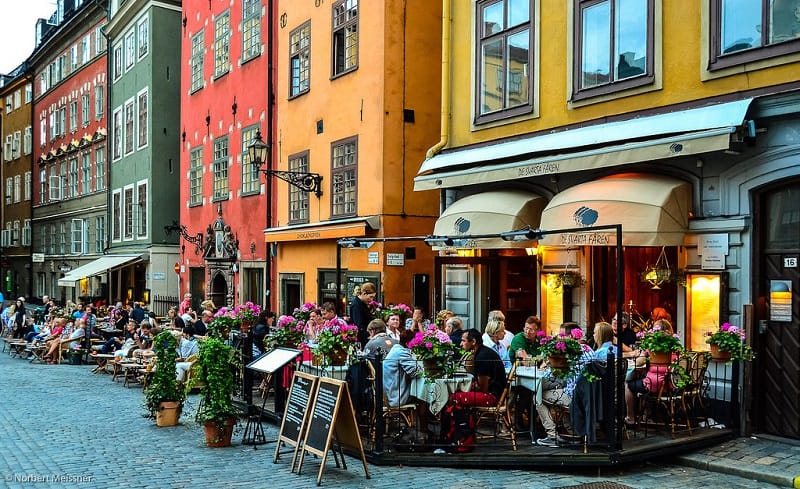 Kham pha khu pho co o Gamla Stan wanderlusttips