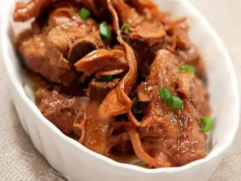 Những món ăn không thể thiếu trong mâm cỗ Tết 13 Nhung-mon-an -khong-the-thieu-dip-Tet-wanderlusttips