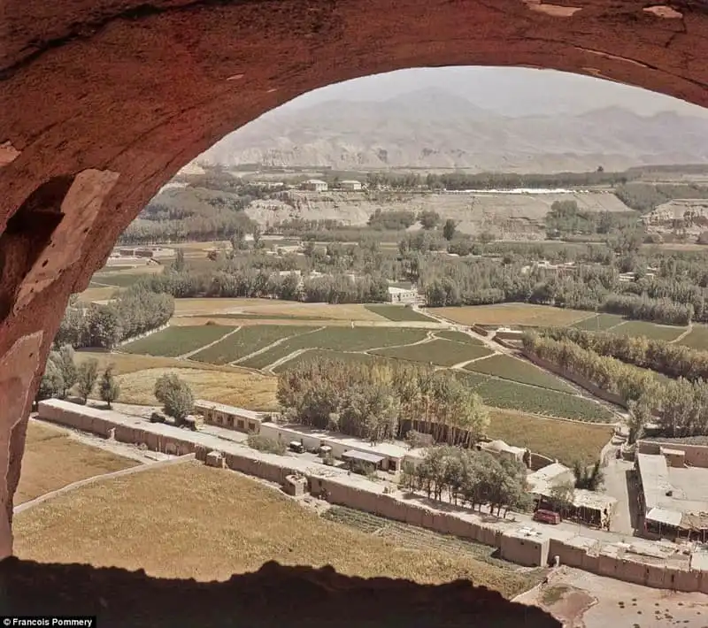 Wanderlust_tips_Afghanistan-xinh-dep-va-binh-yen-nhung-nam-60-70-22