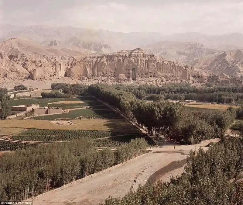 Wanderlust_tips_Afghanistan-xinh-dep-va-binh-yen-nhung-nam-60-70-24