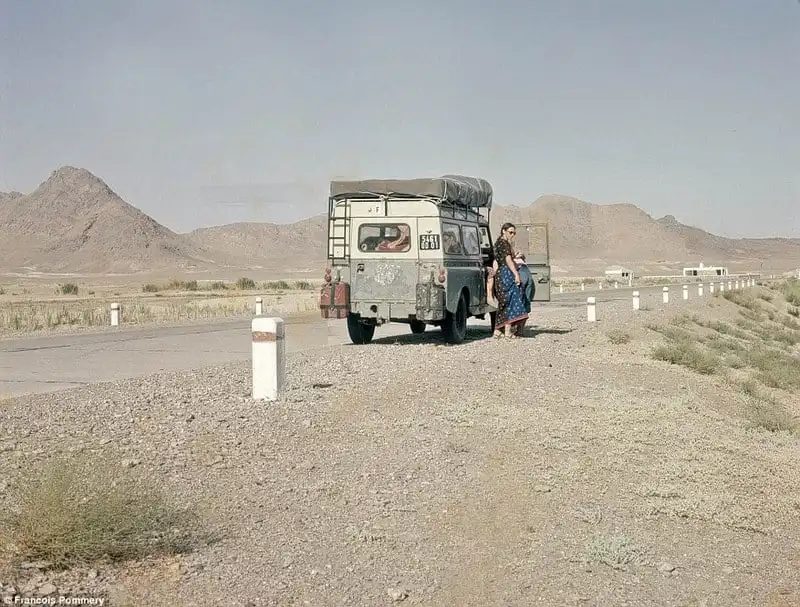 Wanderlust_tips_Afghanistan-xinh-dep-va-binh-yen-nhung-nam-60-70-36