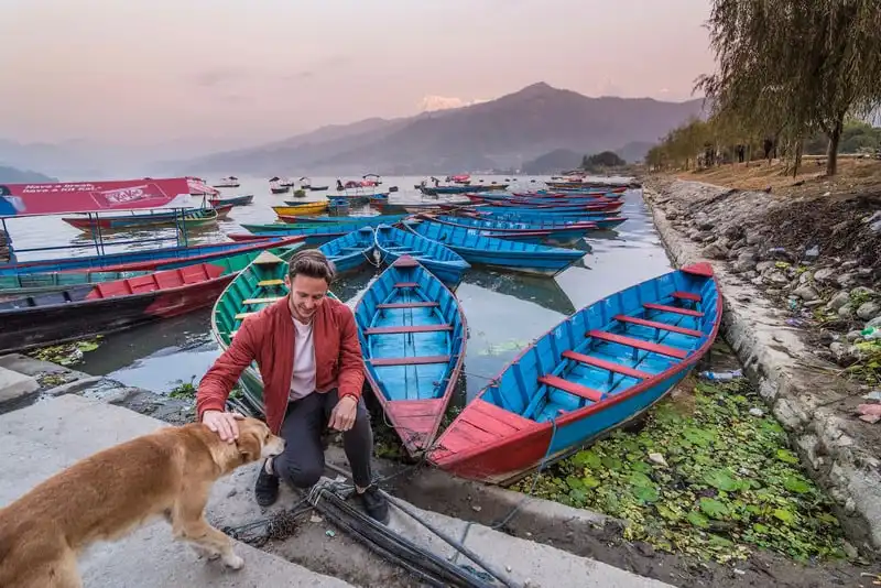 Wanderlust_tips_Ve-dep-co-tich-trong-treo-va-day-me-hoac-o-Nepal-1