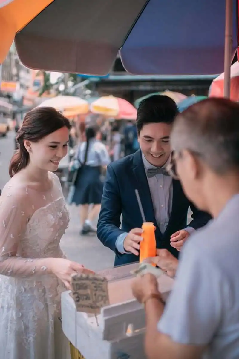 wanderlust-tips-bo-anh-cuoi-dua-nhau-di-an-khap-the-gian-gay-sot-11