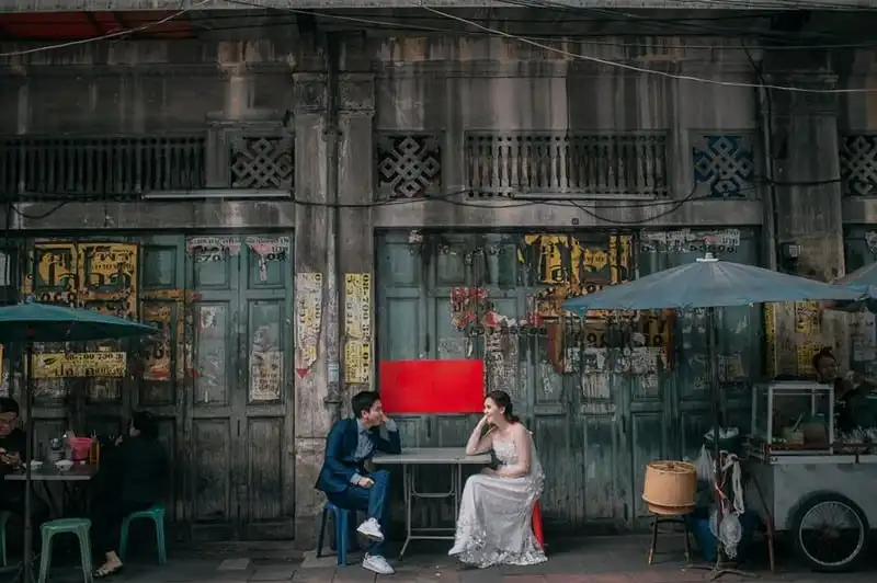 wanderlust-tips-bo-anh-cuoi-dua-nhau-di-an-khap-the-gian-gay-sot-13