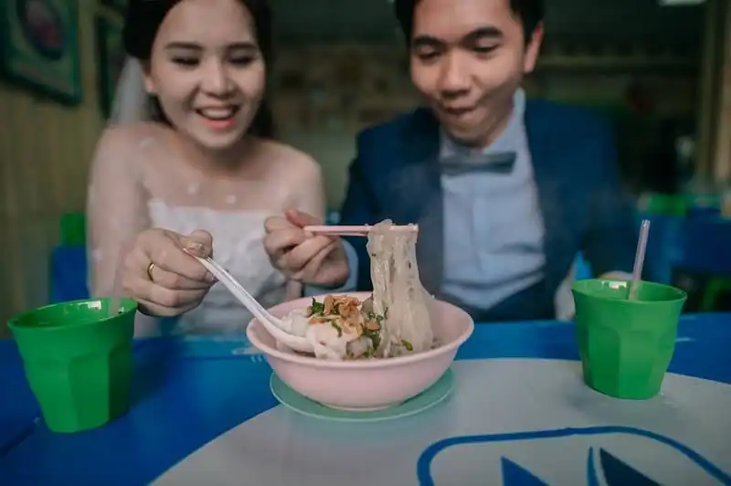 wanderlust-tips-bo-anh-cuoi-dua-nhau-di-an-khap-the-gian-gay-sot-21