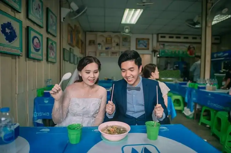 wanderlust-tips-bo-anh-cuoi-dua-nhau-di-an-khap-the-gian-gay-sot-5