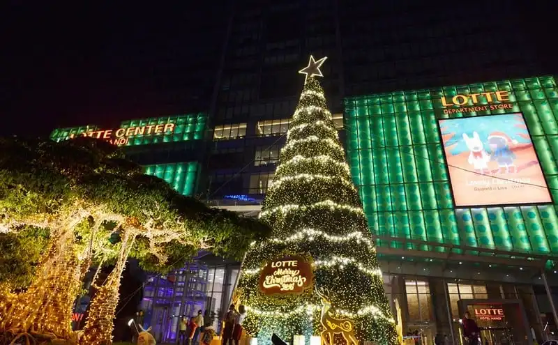 wanderlust-tips-dao-pho-phuong-ha-noi-cam-nhan-khong-khi-noel-dang-can-ke-3