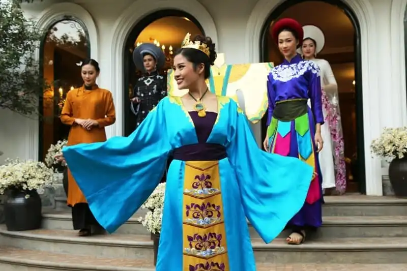 "Không gian áo dài Việt" phục vụ khách du lịch Hà Nội 5 wanderlust-tips-khong-gian-ao-dai-viet-phuc-vu-khach-du-lich-ha-noi-1