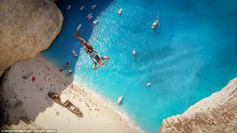 wanderlust-tips-man-trinh-dien-cua-nhung-ke-lieu-mang-9