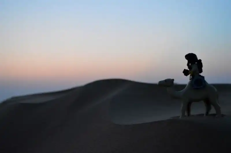 wanderlust-tips-ngo-nghinh-nhan-vat-lego-di-du-lich-khap-the-gioi-39