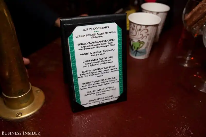 wanderlust-tips-nha-hang-chi-1,5-ti-dong-moi-nam-de-trang-tri-giang-sinh-11