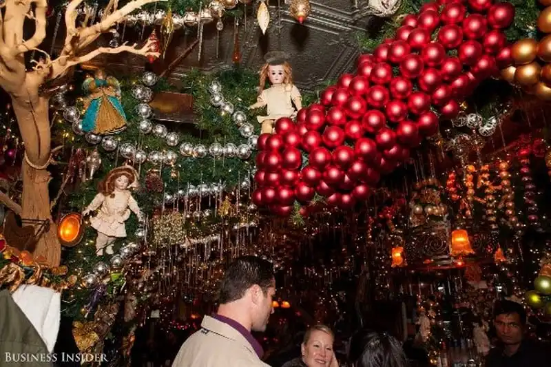 wanderlust-tips-nha-hang-chi-1,5-ti-dong-moi-nam-de-trang-tri-giang-sinh-8