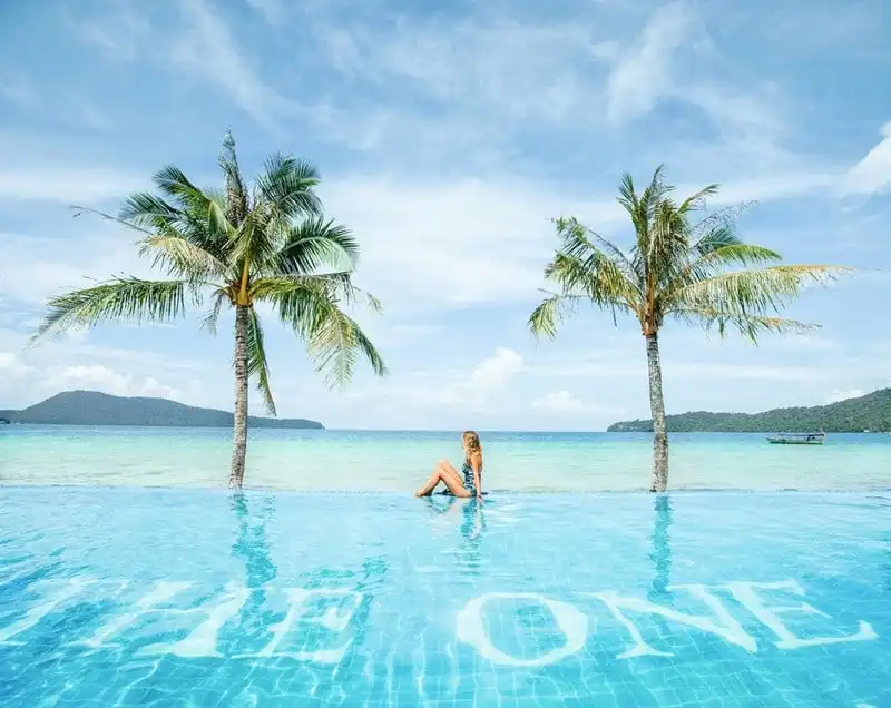 wanderlust-tips-nhung-hinh-anh-dep-nhu-mo-cua-cap-doi-bo-viec-de-di-du-lich-5