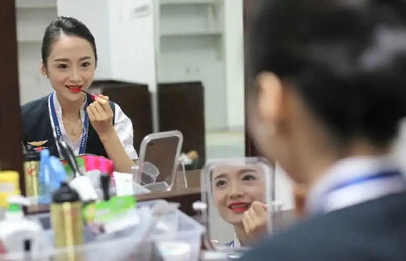 wanderlust-tips-nu-tiep-vien-hang-khong-duoc-binh-chon-dep-nhat-the-gioi-3