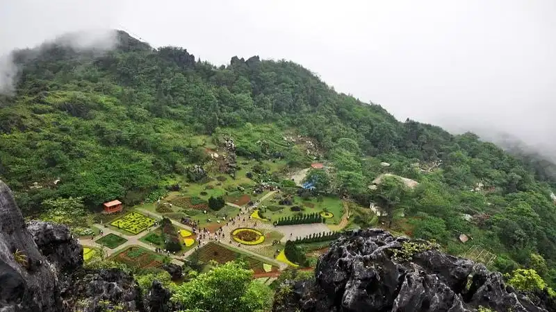 Tạm dừng đón khách tham quan núi Hàm Rồng và cáp treo Fansipan 5 wanderlust-tips-tam-dung-don-khach-tham-quan-nui-ham-rong-va-cap-treo-sa-pa-2