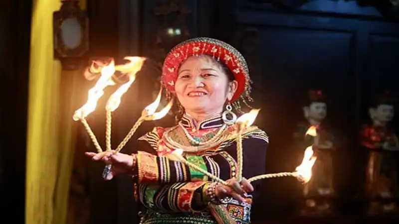 wanderlust-tips-tim-hieu-quy-trinh-san-xuat-trang-phuc-hau-dong-11