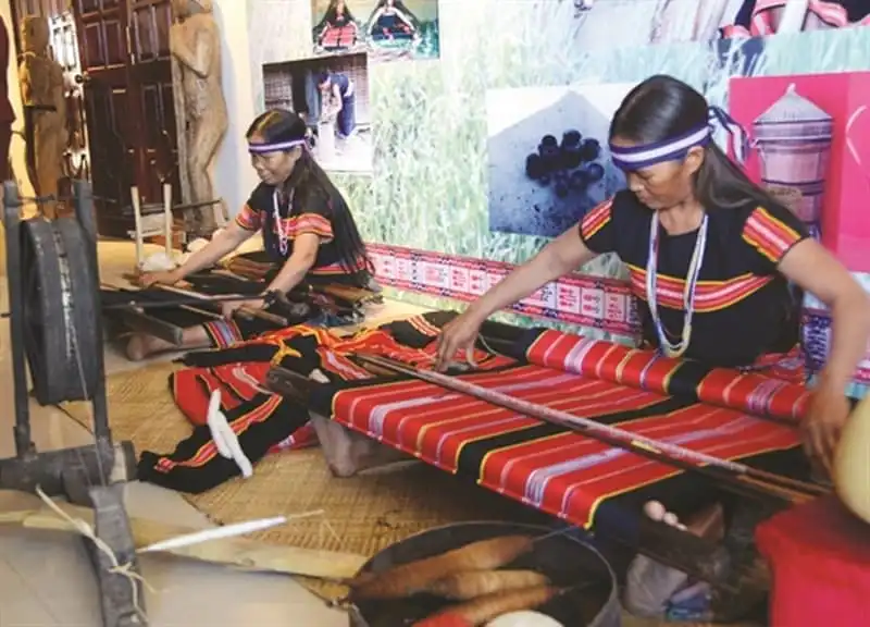 wanderlust-tips-toi-kontum-nhat-dinh-phai-ghe-ngoc-hoi-2