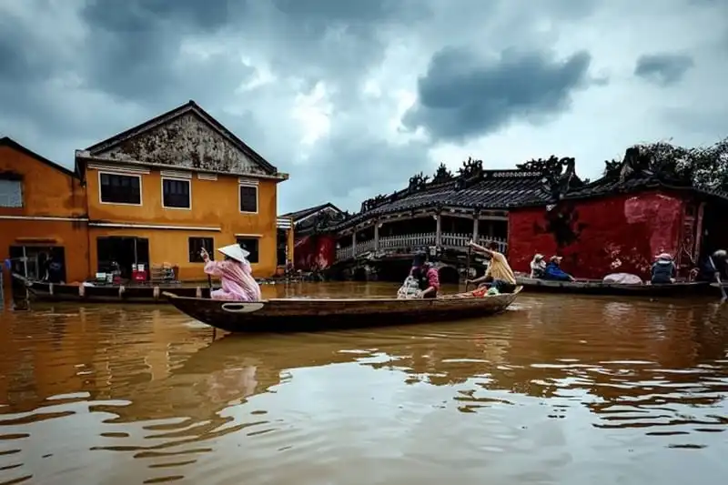 Vẻ đẹp Hội An mùa nước lũ 8 wanderlust-tips-ve-dep-hoi-an-mua-nuoc-lu-4