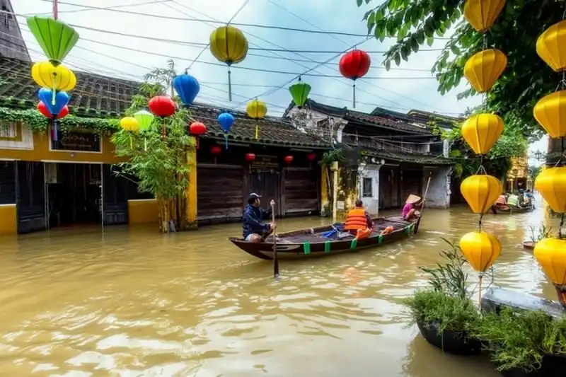 Vẻ đẹp Hội An mùa nước lũ 9 wanderlust-tips-ve-dep-hoi-an-mua-nuoc-lu-5
